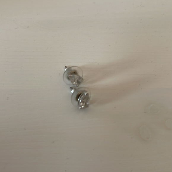 Brand new Swarowski earrings, silver diamonds - Picture 3 of 4